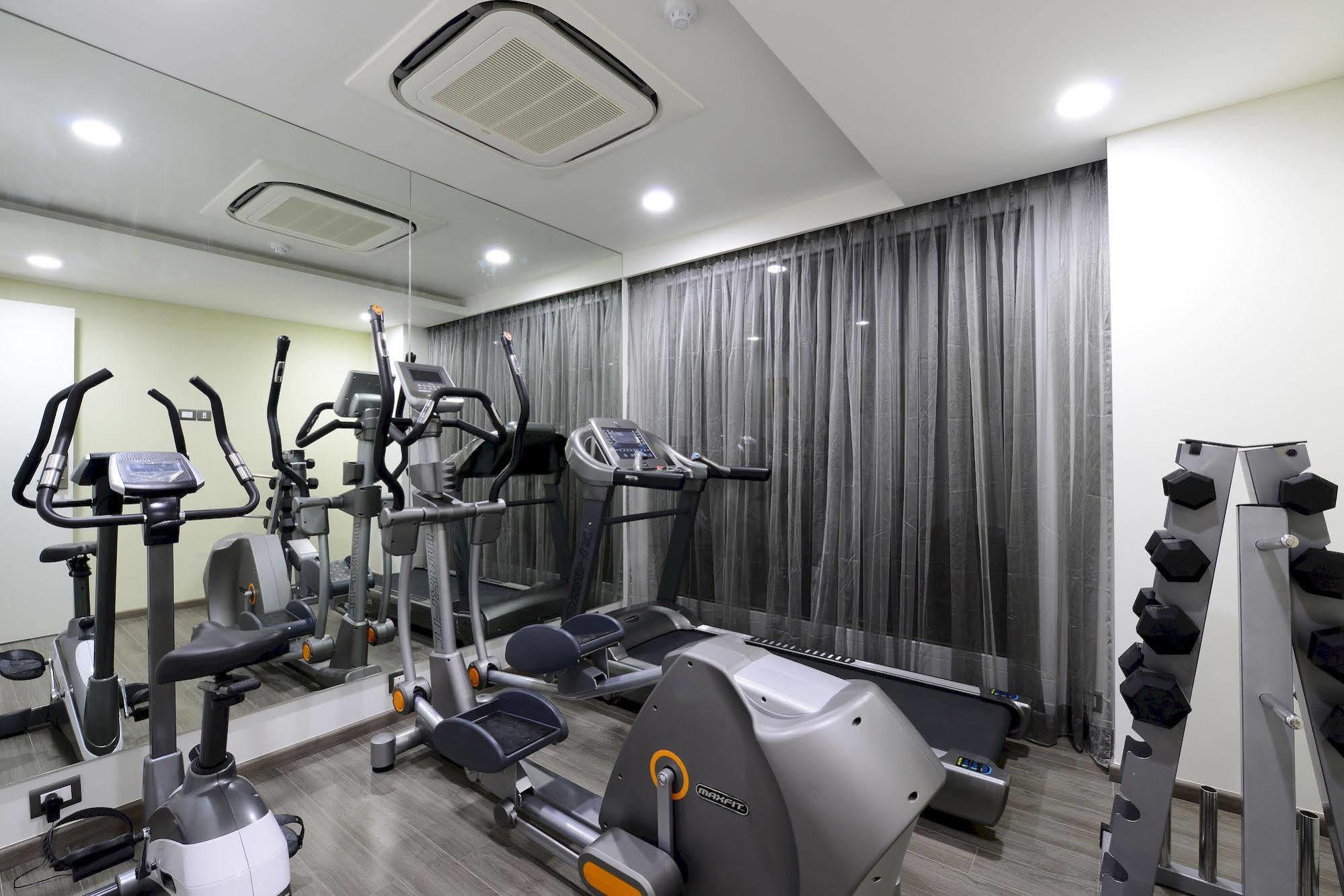 The Lime Boutique Suites Haiderabad Buitenkant foto